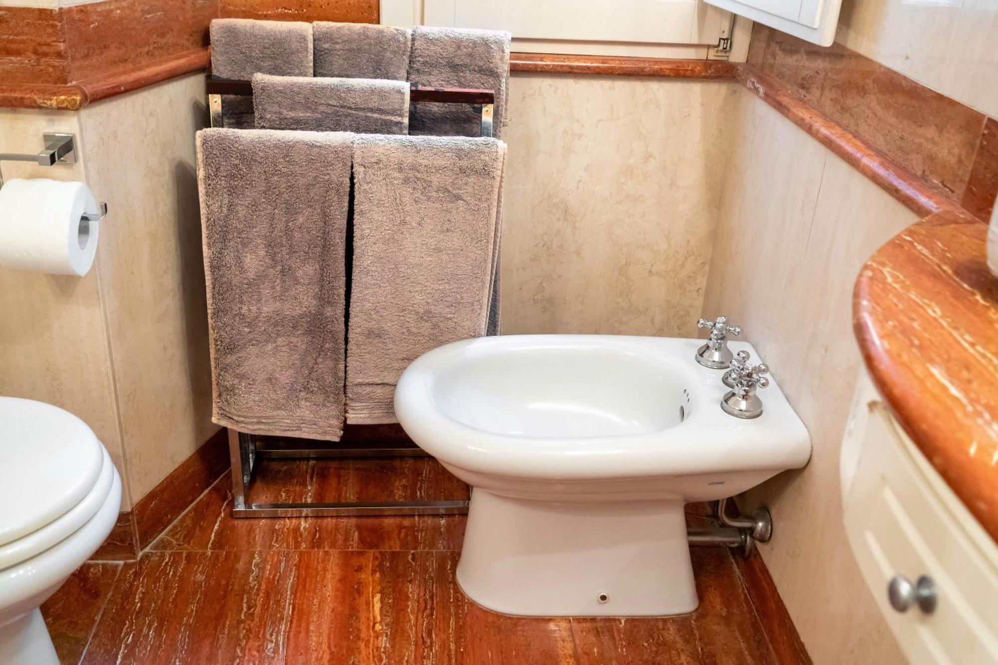 White Style Gambero Apartment Roma Ngoại thất bức ảnh