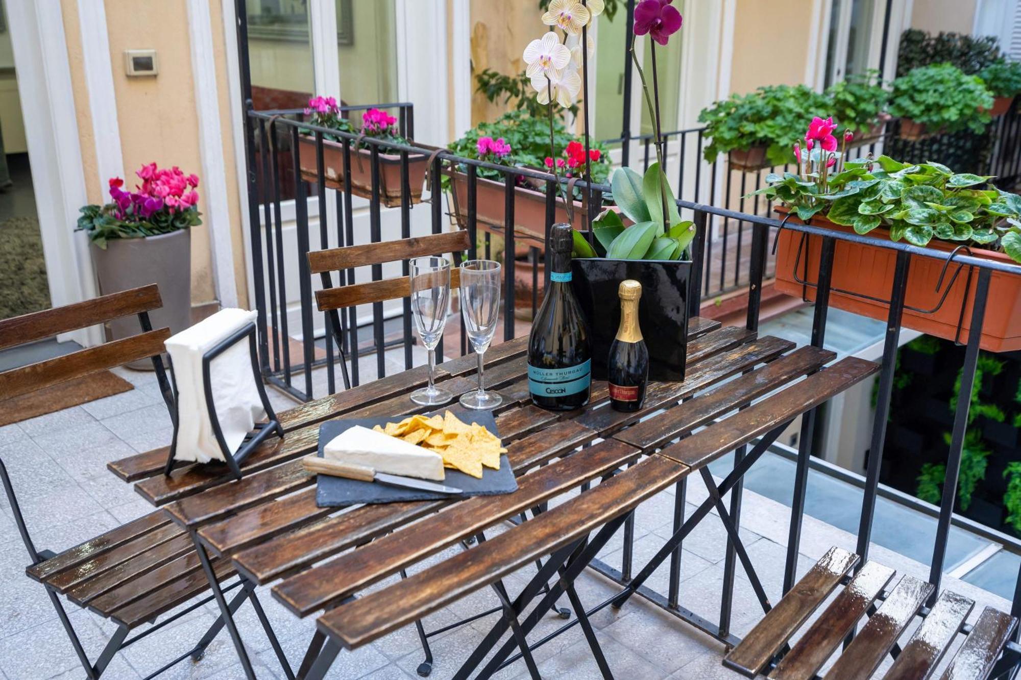 White Style Gambero Apartment Roma Ngoại thất bức ảnh